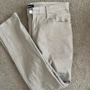 Fashion Nova Men's Relaxed Jeans in Light Tan